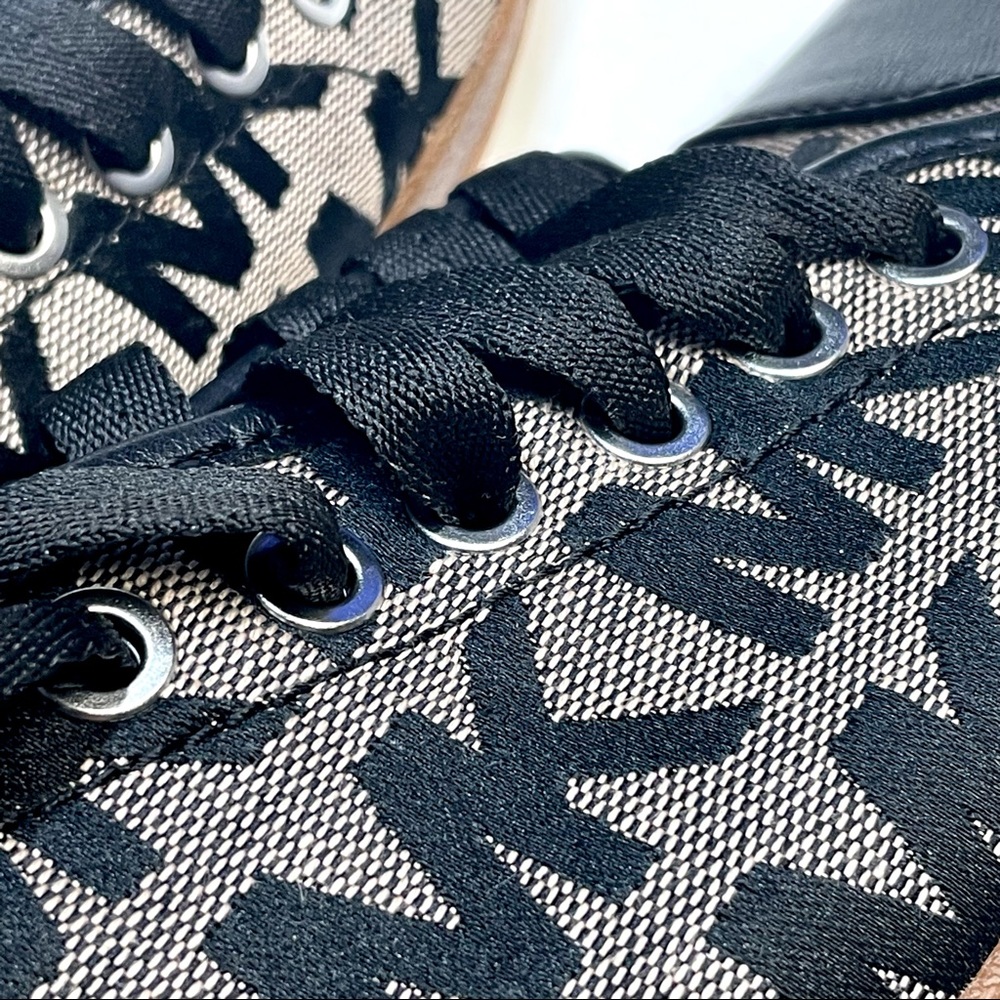 Michael Kors Women’s Lace Up Leather Sneakers Size 6.5M Round Toe - Picture 12 of 15